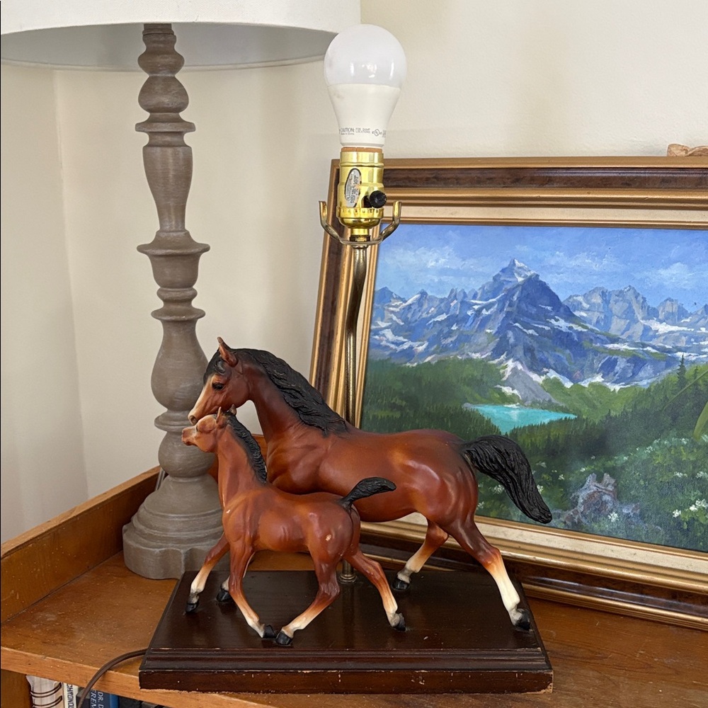Vintage Breyer Molding Mare & Foal Horse Lamp